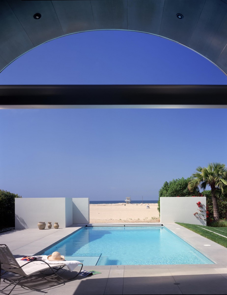 Addition to Neutra Beach House
