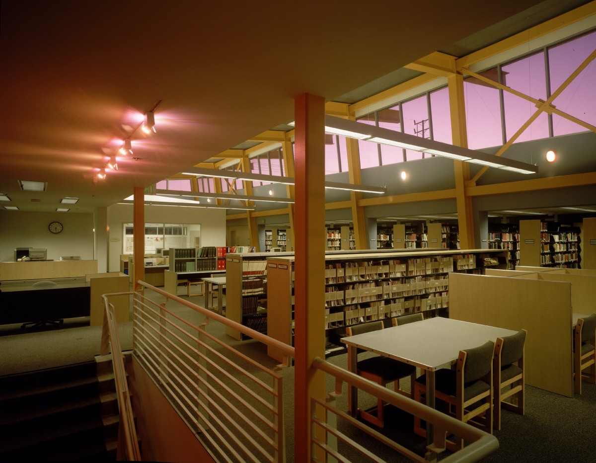 Paul Cummins Library - Crossroads School