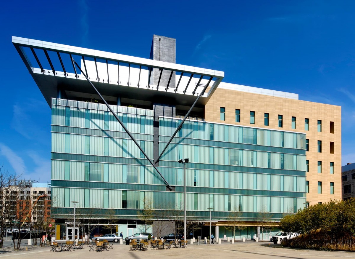 675 W Kendall St. Biotech Research Laboratory