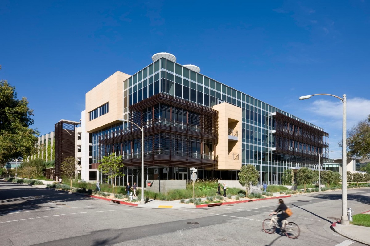 331 Foothill Road Retail and Offices