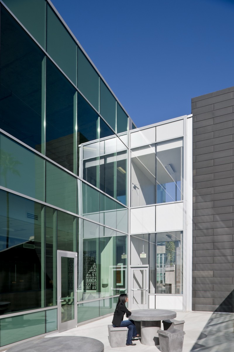 9378 Wilshire Blvd. Retail and Offices