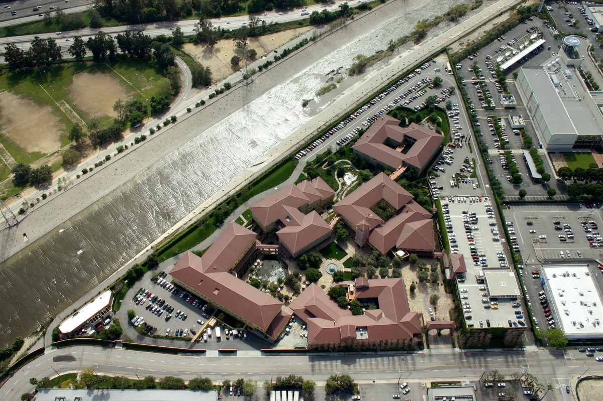 DreamWorks SKG Studios Glendale, CA EYRC Architects