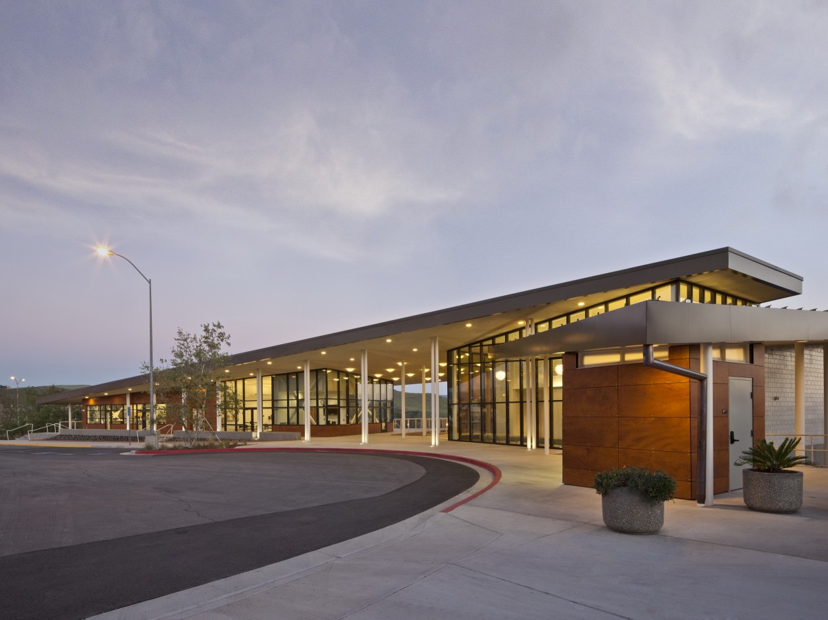 Exotic Animal Training Facility EYRC Architects