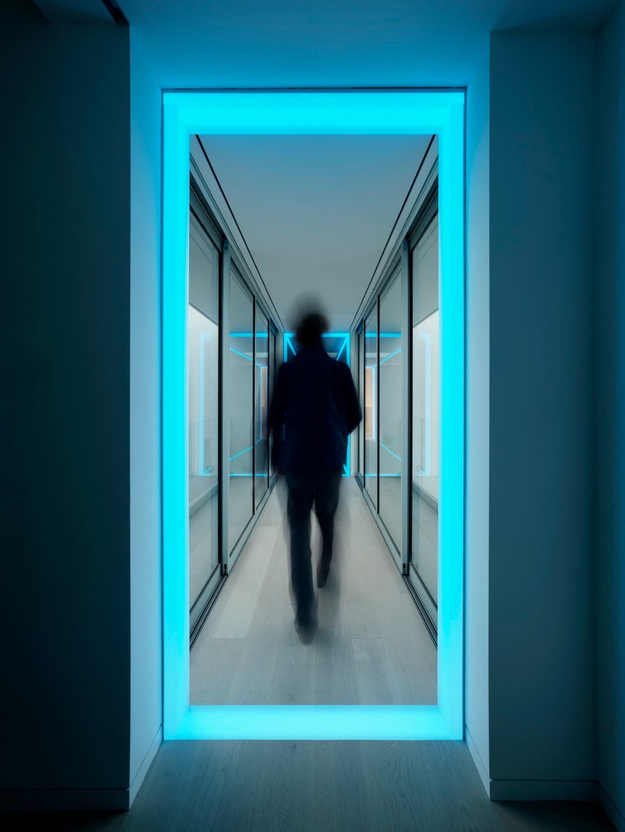 Spectral Bridge House