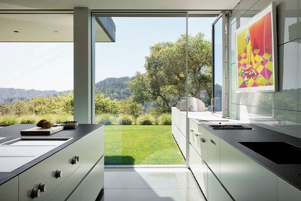 eyrc-architects-modern-kitchen-with-large-window