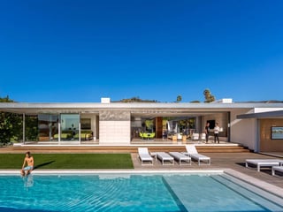 4 Modern Houses With Flat Roofs to Inspire Your Design image