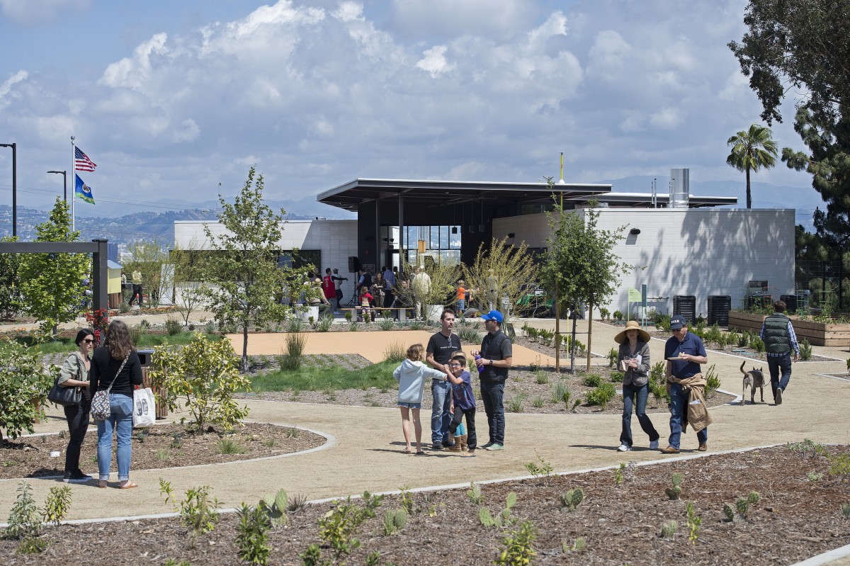 Grand Opening: Stoneview Nature Center